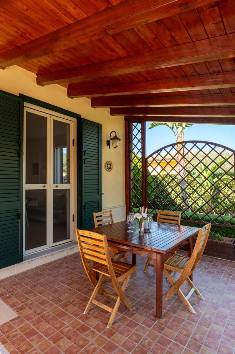 Villa Plumeria Campofelice Di Roccella Buitenkant foto