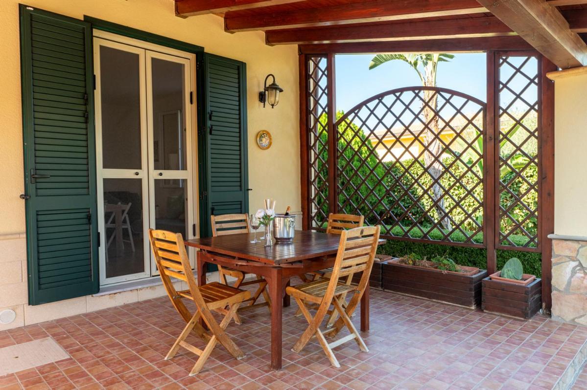 Villa Plumeria Campofelice Di Roccella Buitenkant foto