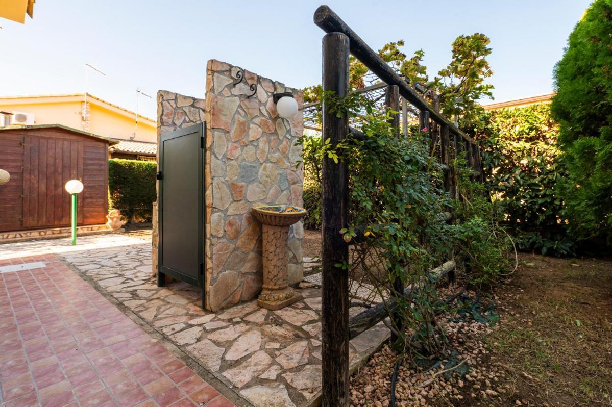 Villa Plumeria Campofelice Di Roccella Buitenkant foto